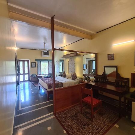 Kesar Bhawan Palace Mount Abu Εξωτερικό φωτογραφία